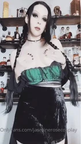 Sending a few extra pics and a gif from this to everyone who has 