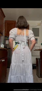 I m just feeling so sweet and wholesome in my apron and dress send me
