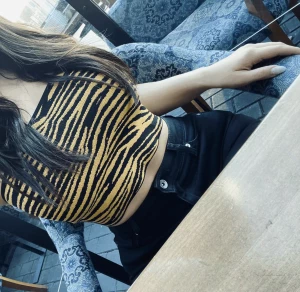 Tiny waist thicc curves