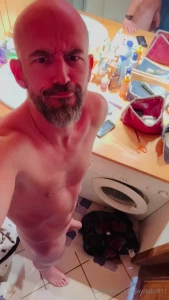 Obedient sub required for household chores like laundering all my used