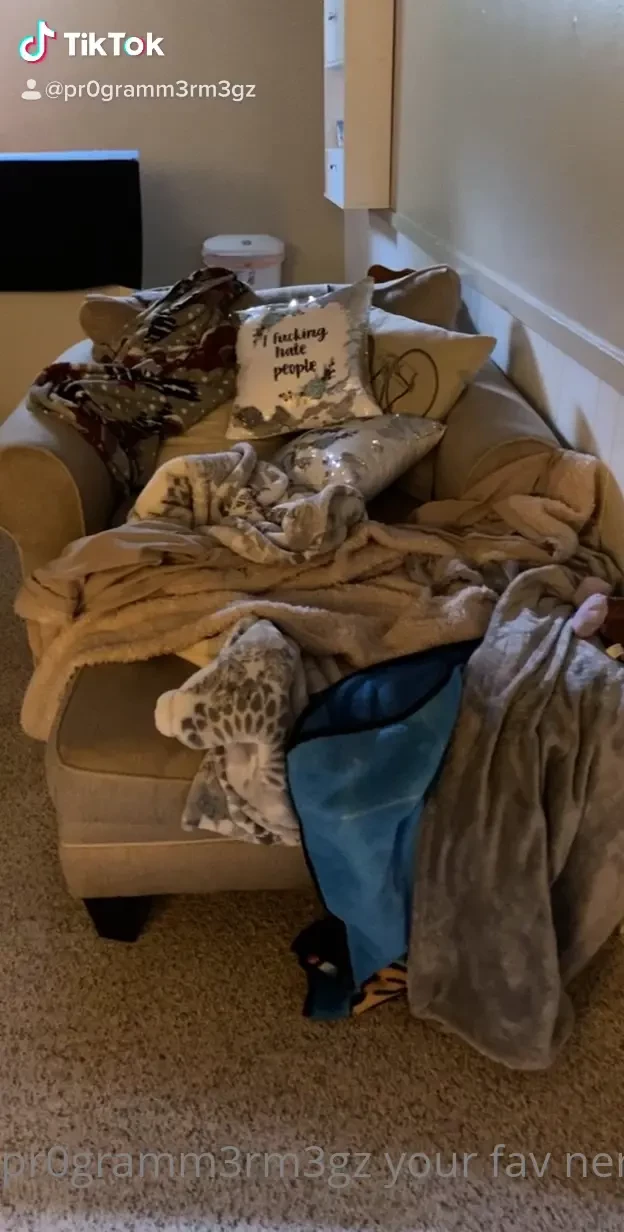 Flo does what ever she wants castingcouch 