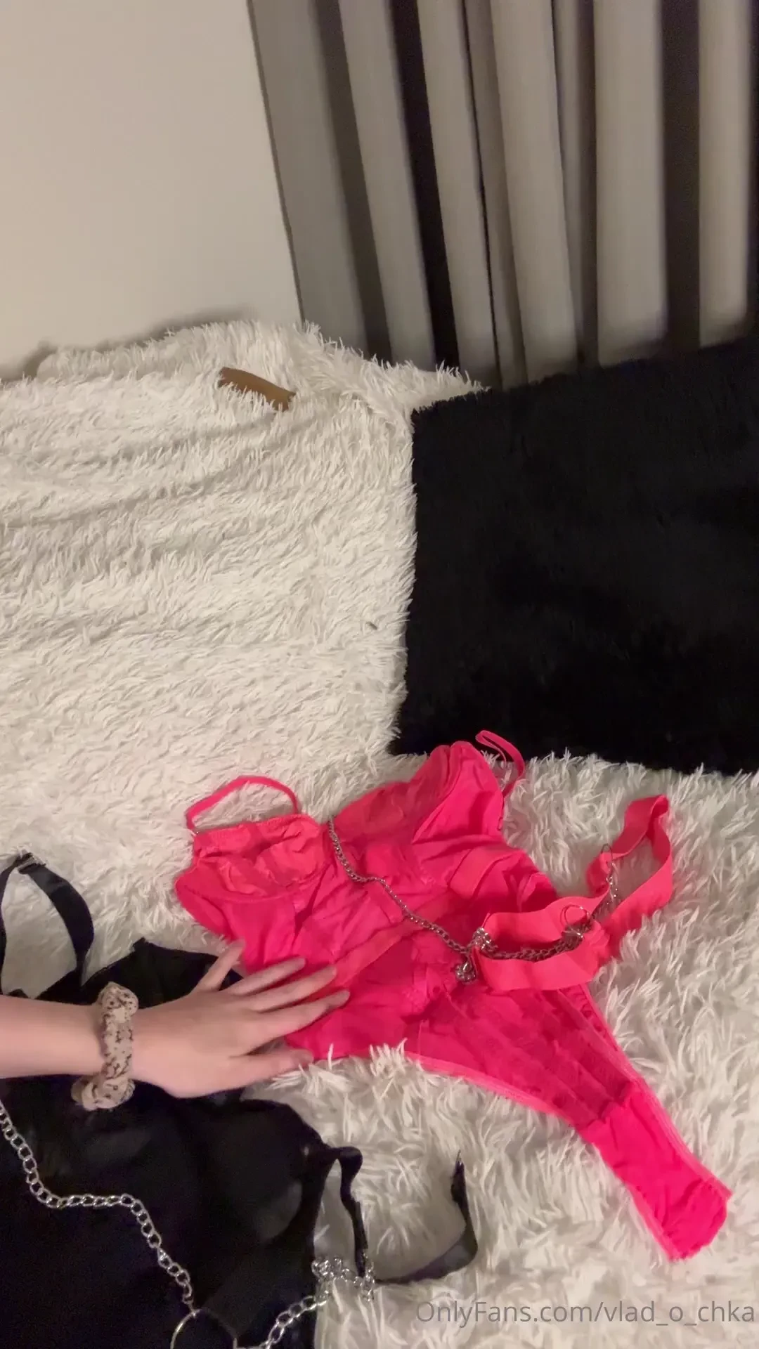 A super difficult choice it s time to choose the best outfit for feb 