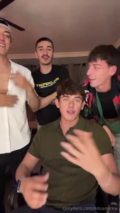 Estreno este viernes por la noche ya por fin doble p