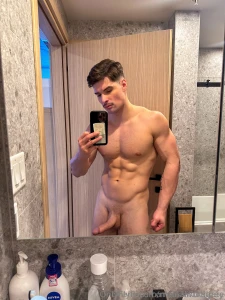 What s your opener if you see me on grindr