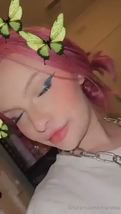 Can i look at you like this showing off my pretty eyeliner x 