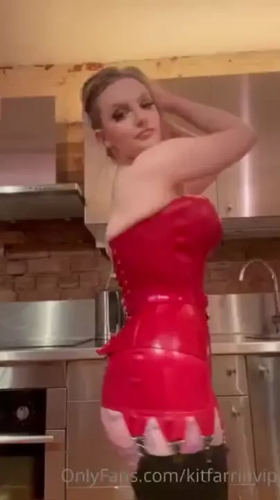 I believe it s pronounced mummy don t you love me in this hot latex 