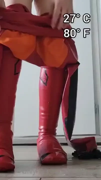 So sweaty in latex i only wore it for an hour 