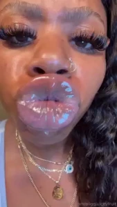 Spitty lip