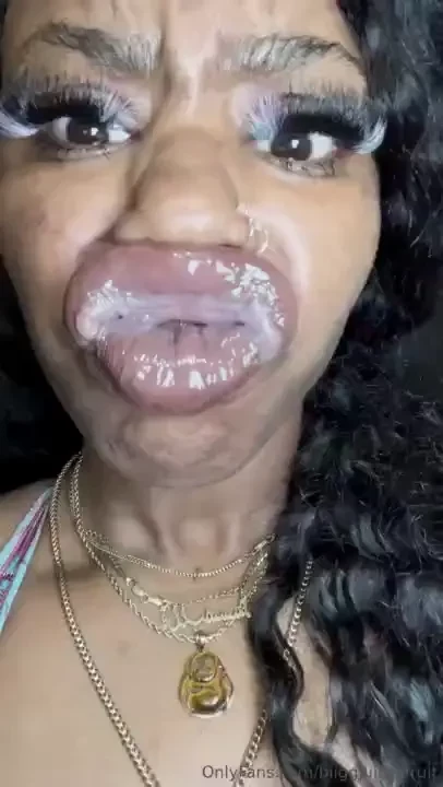Huge pucker lip smelling eyes crosssed enjoy 