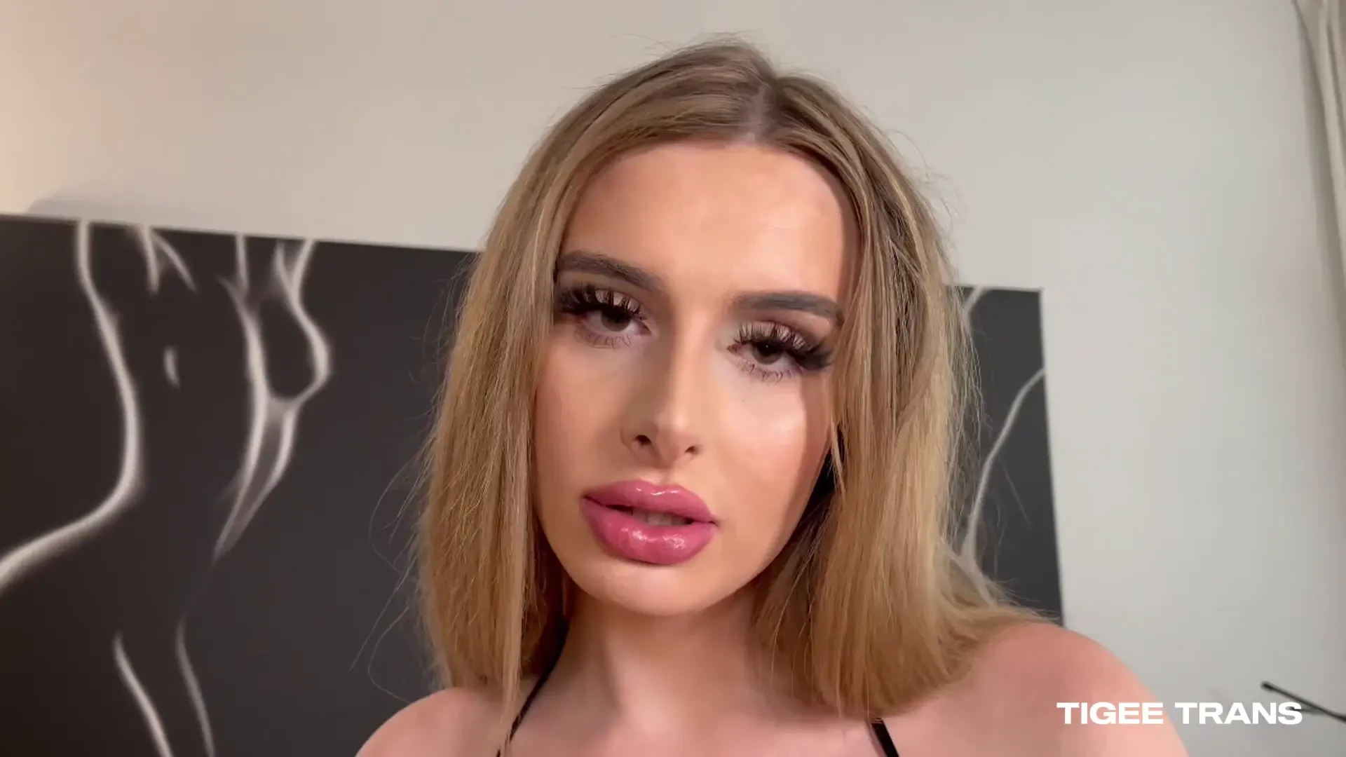 Ts ivory mayhem came over to suck dick 