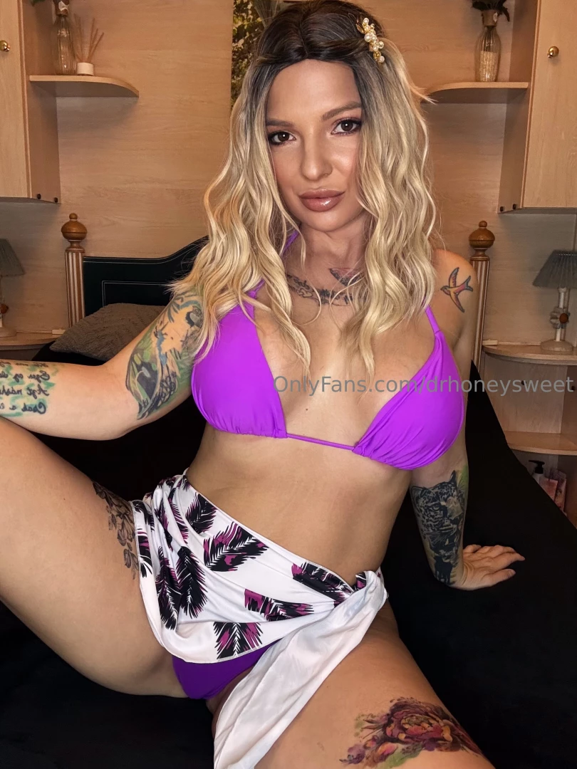 Ki v rja a nyarat uraim szeretn l egy egyedi n vre sz l bikini bemutat part 1 