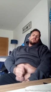 Quick wank at my desk xxx