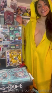 Join pikapikajay live at 6pm today for a lewdie sale show off of my