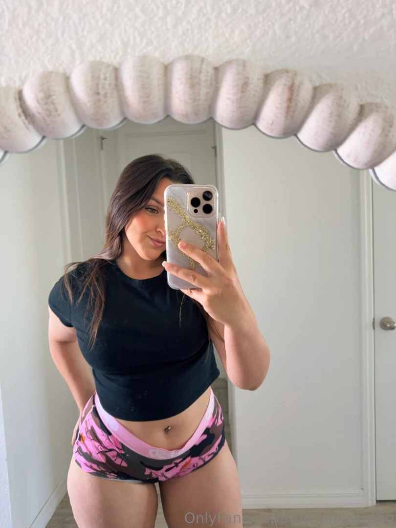 Who wants to see me do nude tiktok trends 