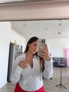 Send me a dm if you want to see me get naked