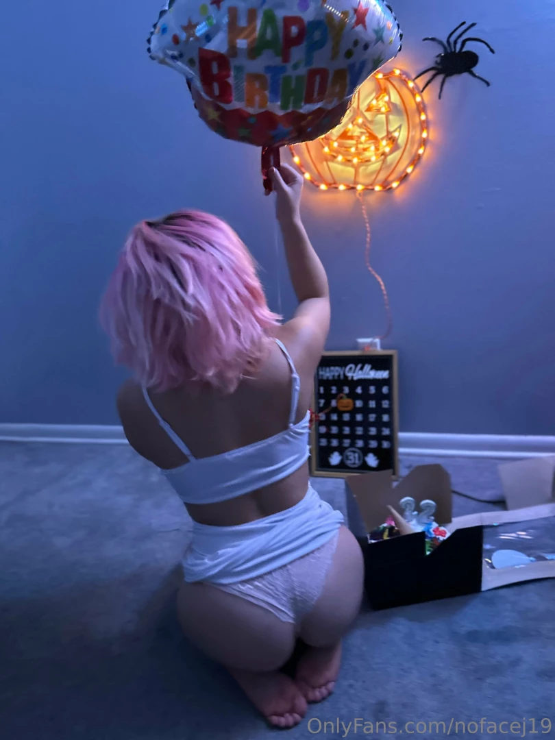 Happy friday the 13th how about we watch some scary movies till i get 