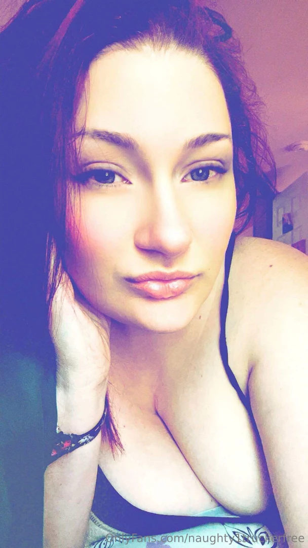 Advertisment hiii i m stacy and i love to please and fulfill your 