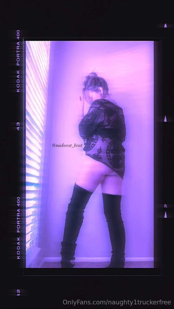Advertisement hi i m beth let me be your favorite midwest brat a 