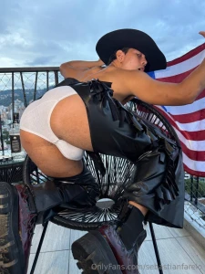 Just a cowboy and his best asset zoom in i know you want to part 1