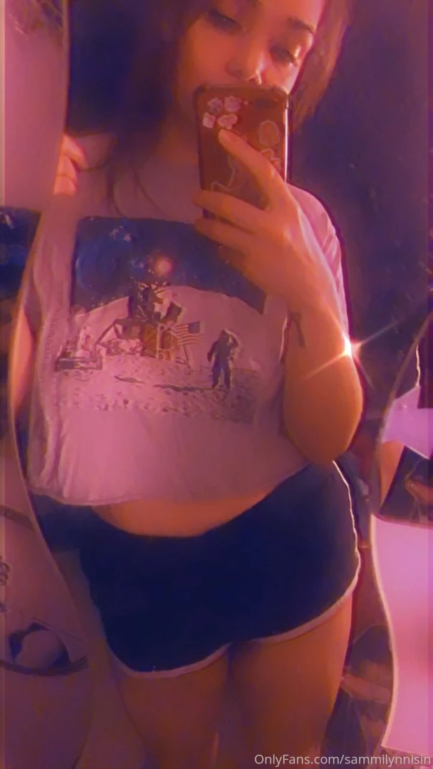 I need someone to straddle and grind on someone s lip to bite and 