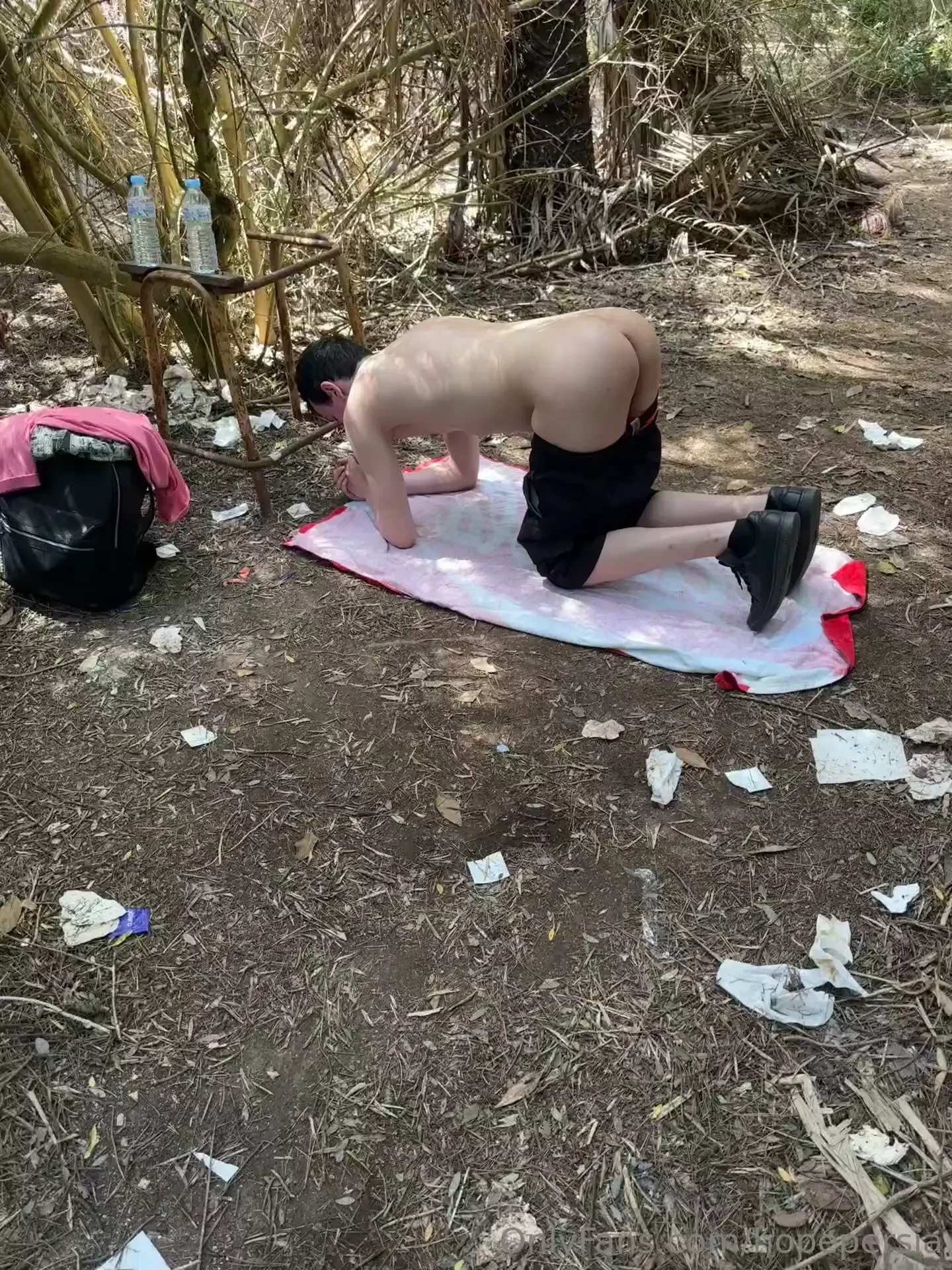 I love going to a gay cruising area and being a cum dump for daddies 