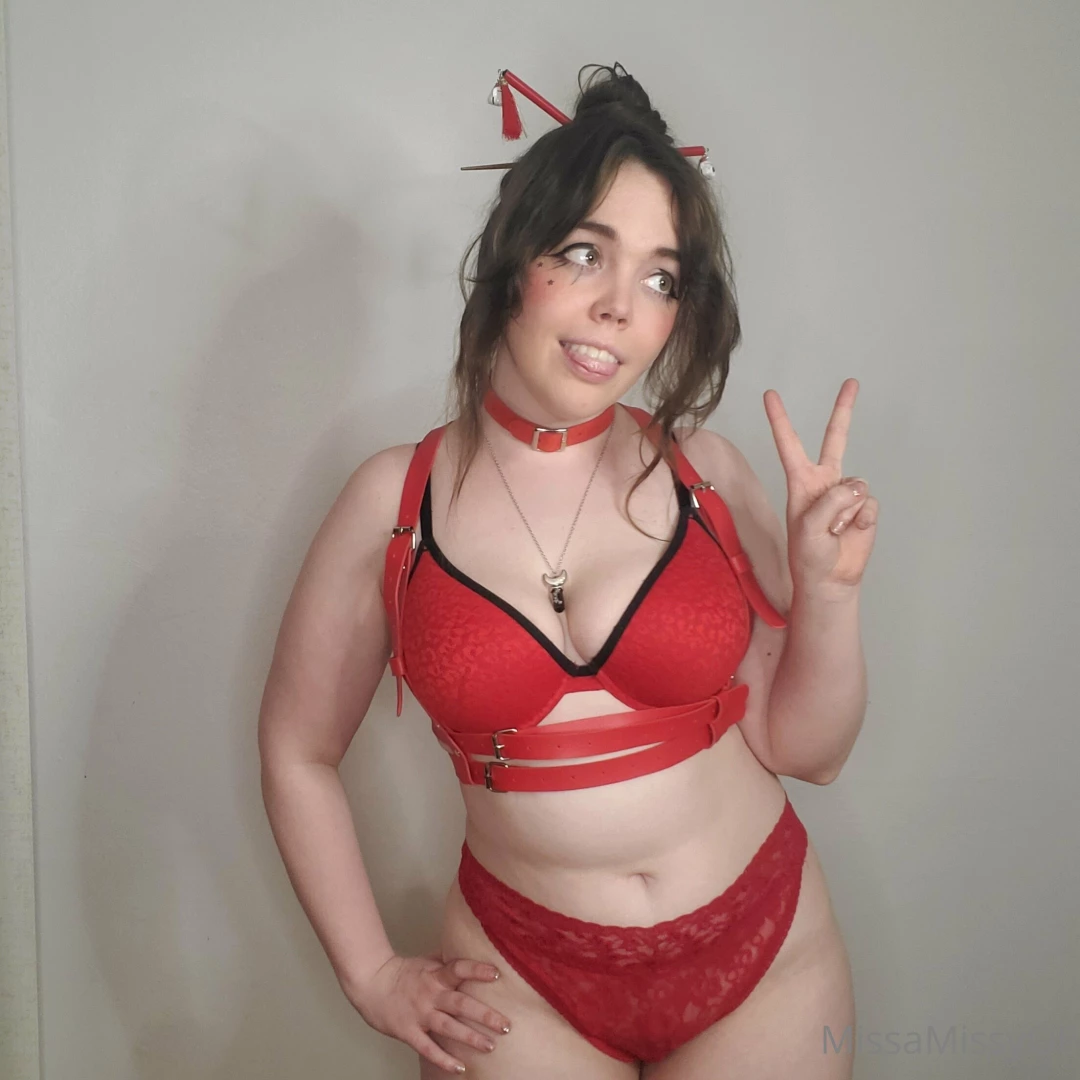 Lewd set of probably my favourite outfit so far - low key feel like a 