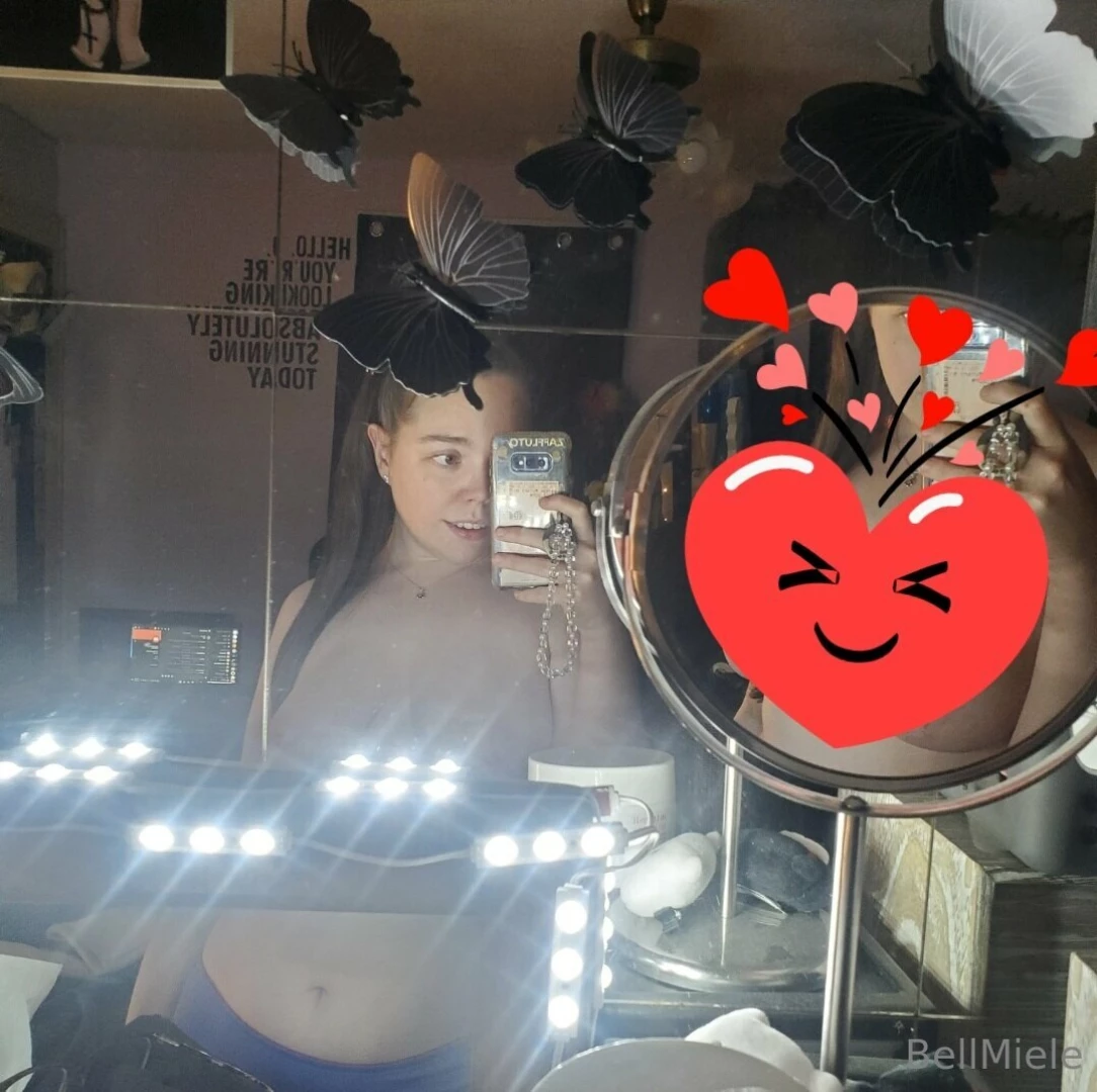 Wanna see my aestetic booba photos 