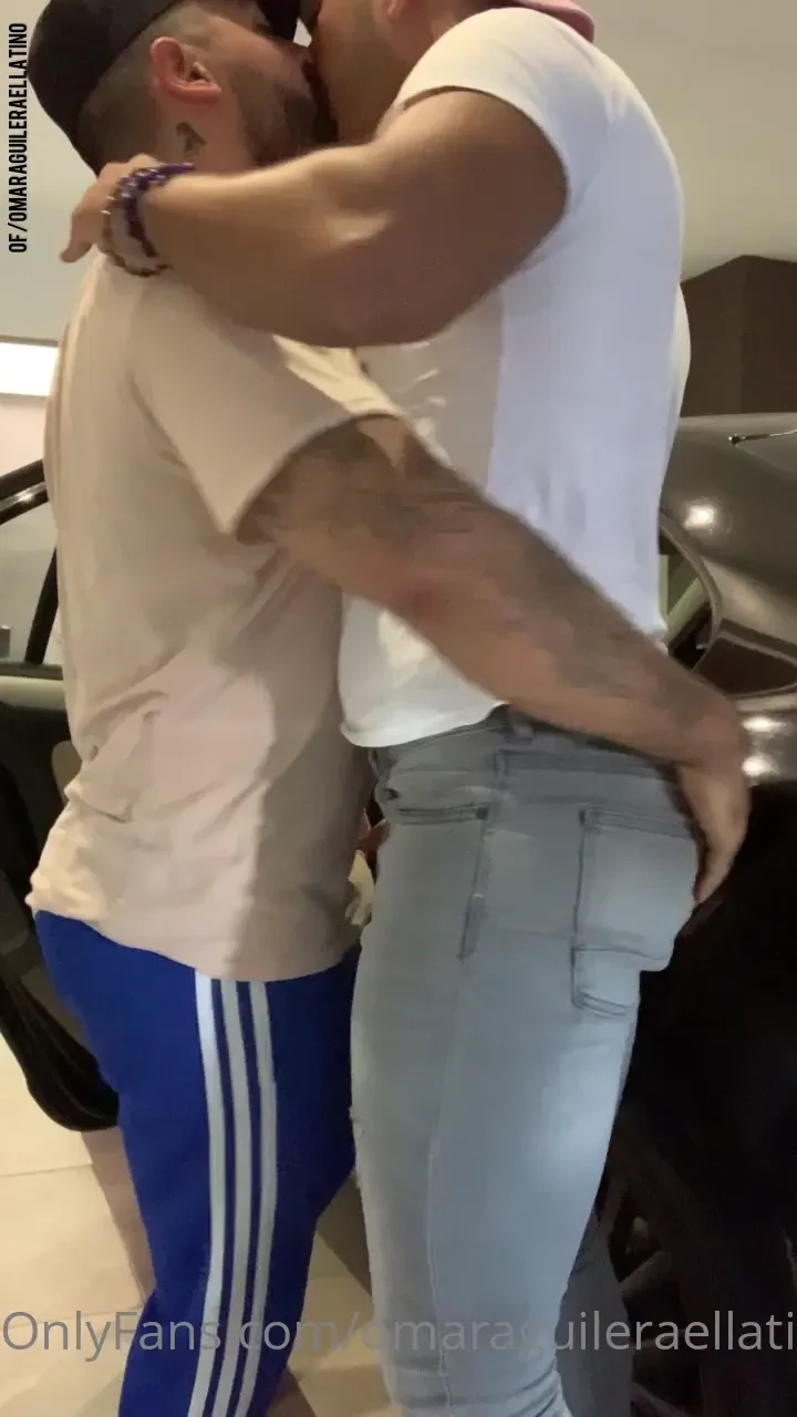 The big butt babe villarrealalan came to daddy to say goodnight 