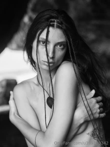 Never hide what s in your heart and mind i m only a secretive woman at