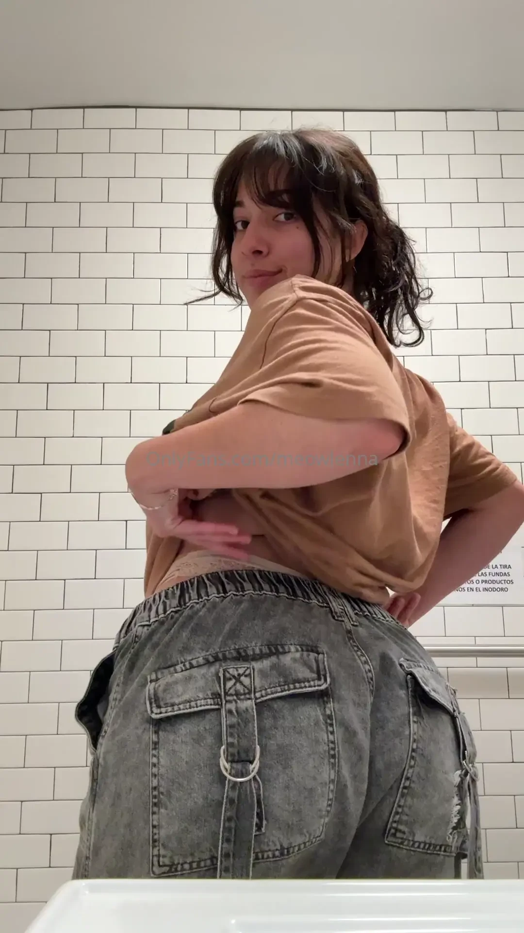 This cutie went to get breakfast before heading homeeee i look bummy 