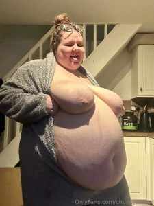 This serious mass needs someone to buy and feed her dinner tonight i m