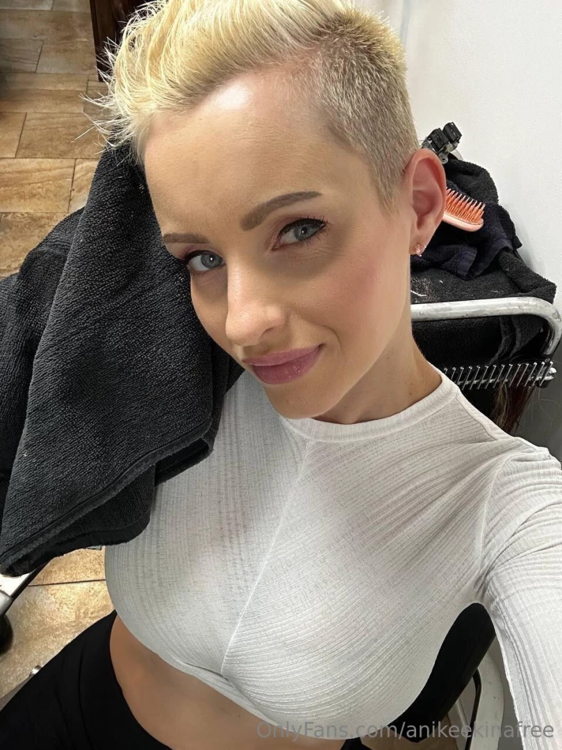 Looking good even when my hair is messy 