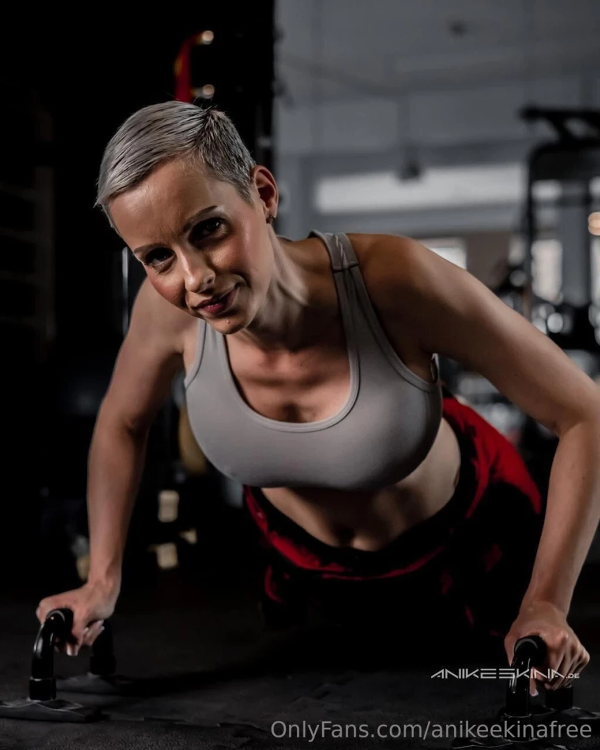 My eyes are up here but i don t mind you looking 