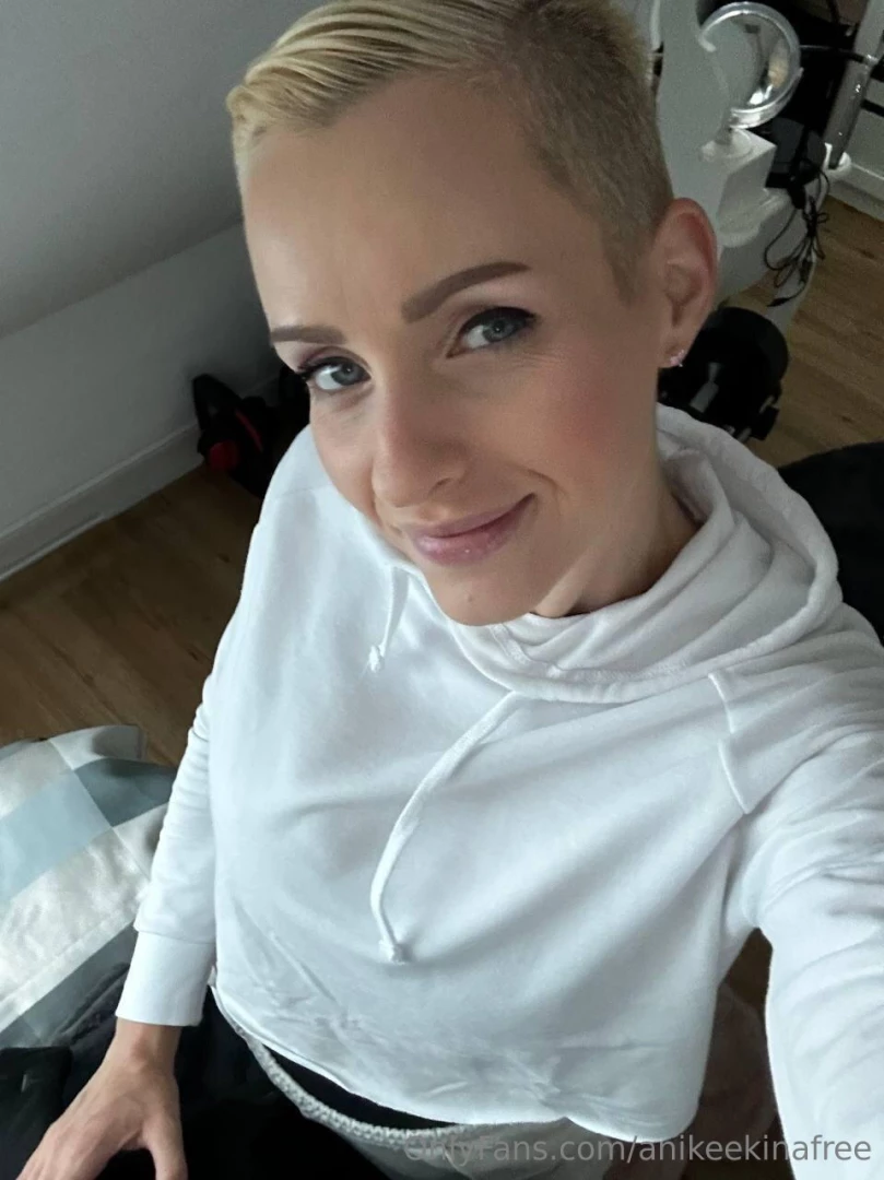 Join my premium to make this day a lot better https onlyfans com 