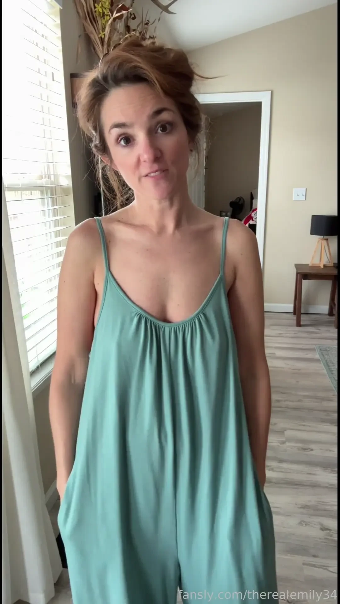 Full trailer post gym handjob from mommy your sweaty dick needs to cum 