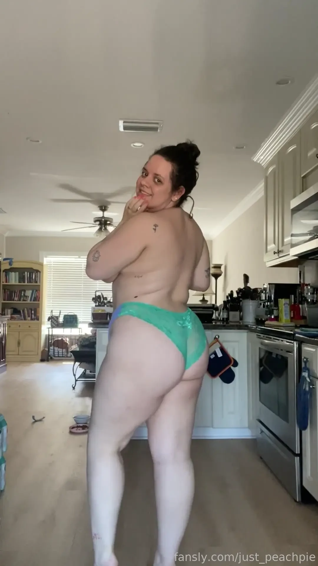I filmed this pretending you booked us a hotel just so i could show up 