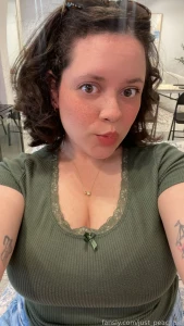 Took myself out for a dreamy little flower date felt like a soft girl