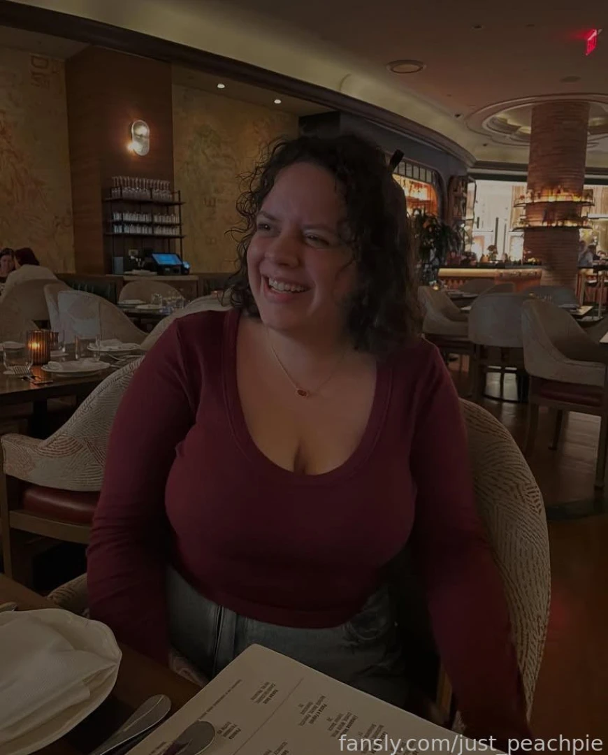 Would you take me on a date or just bend me over the table gfe 