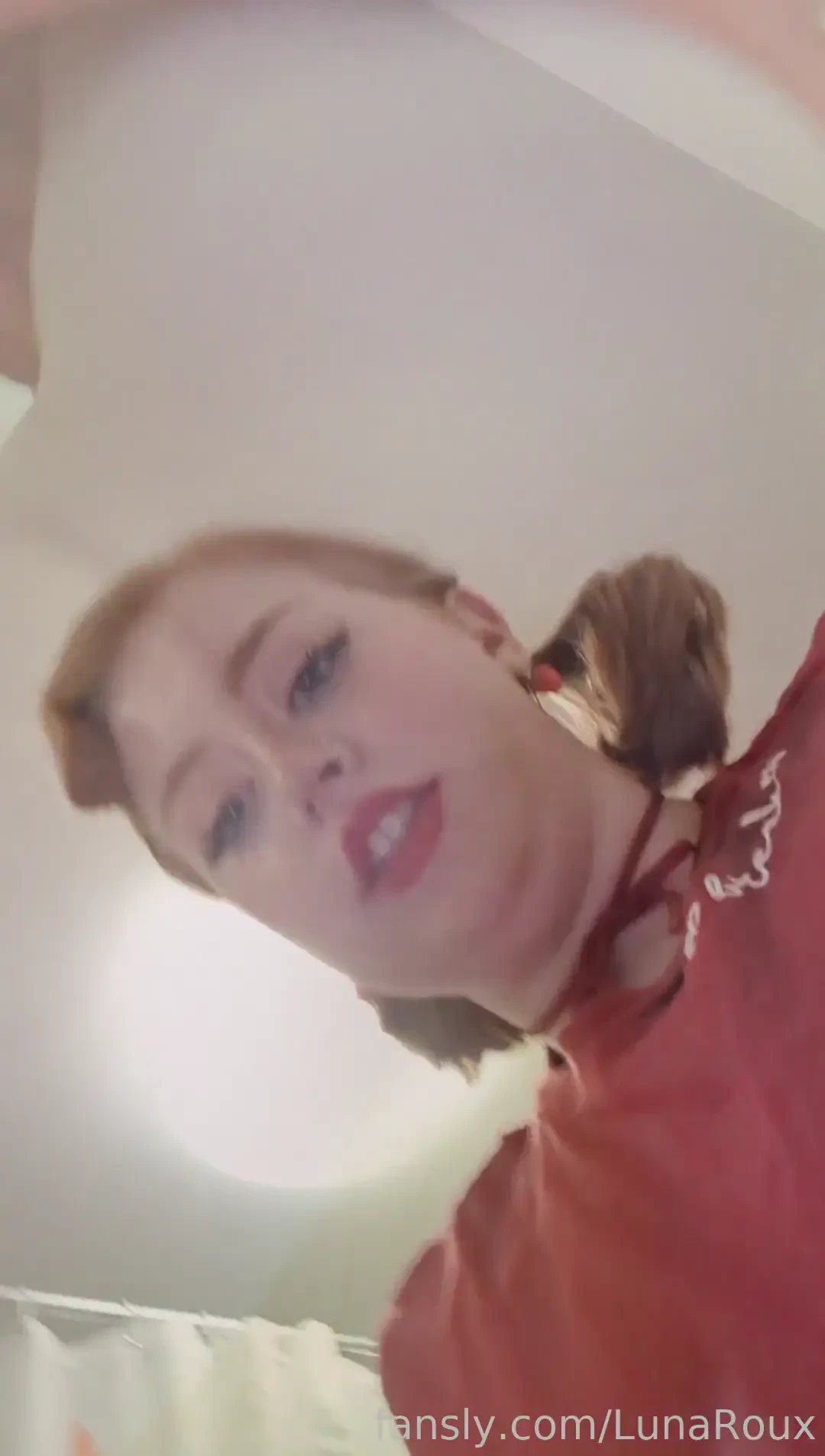 Pee power stream feels so good to hold it up and then let it go pee 
