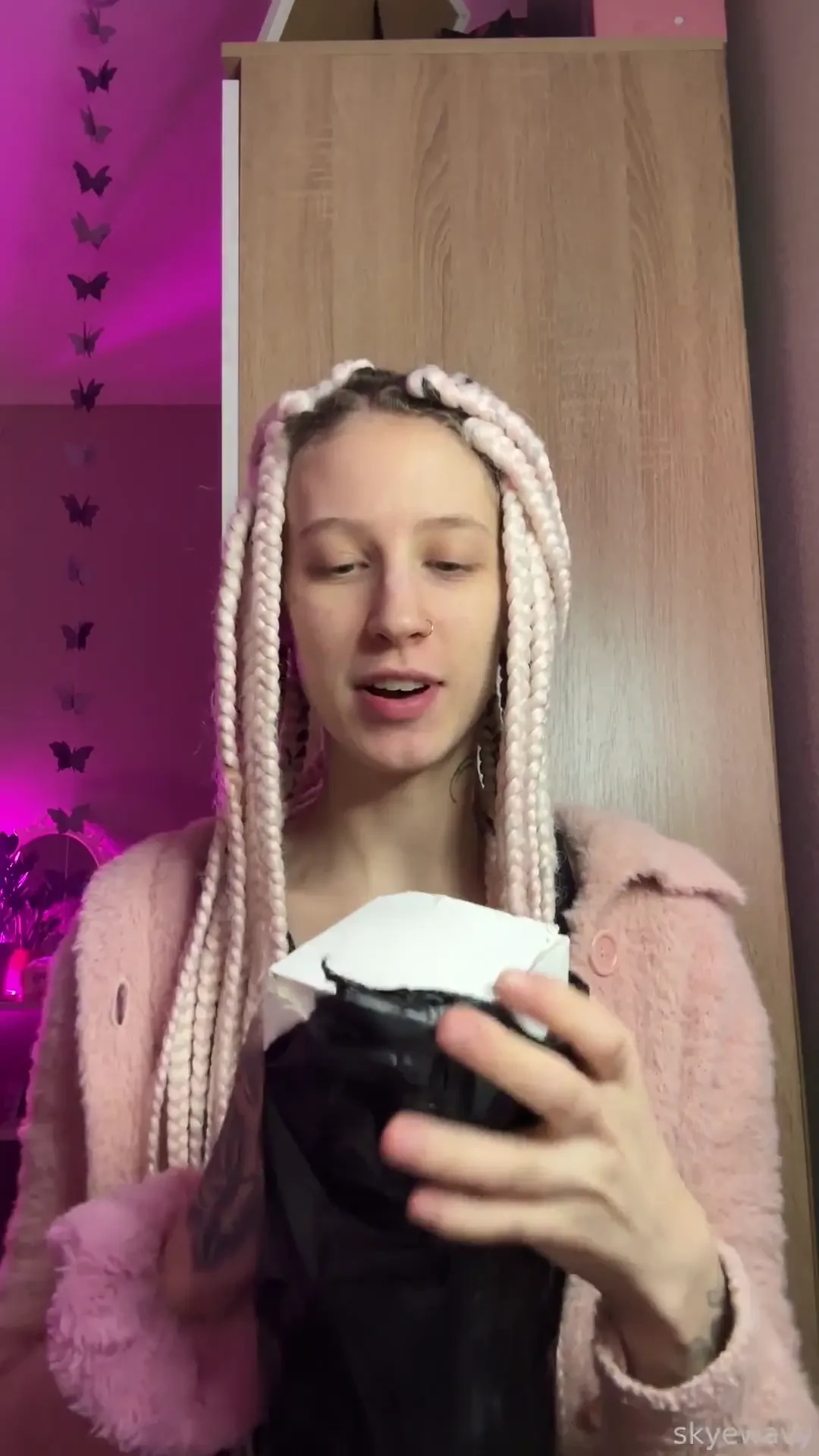 You crazy pervs i m shocked you voted for number 1 and i am shocked it 