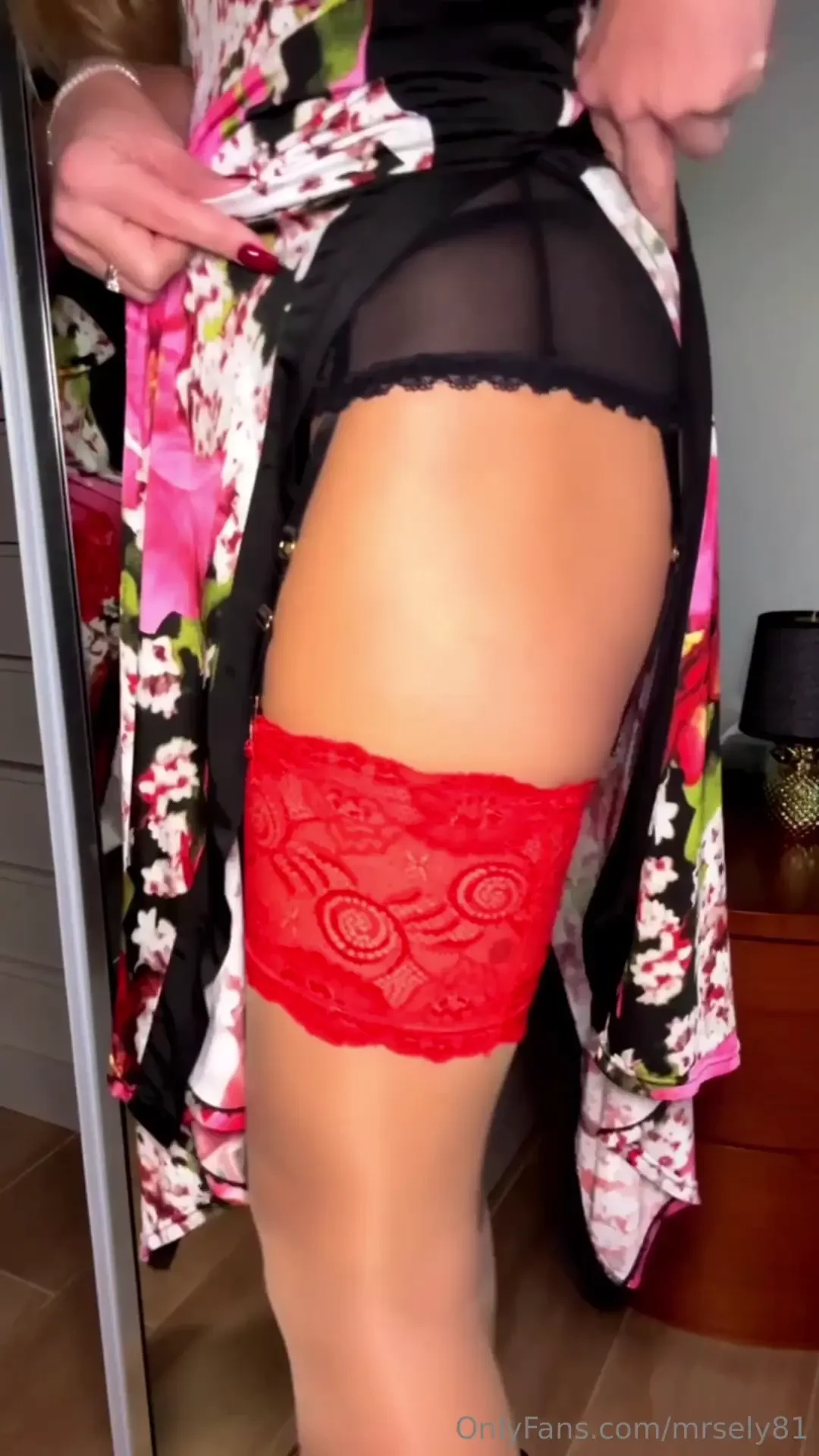 Hello my sweeties ahah yes my outfit is very colourful would you like 