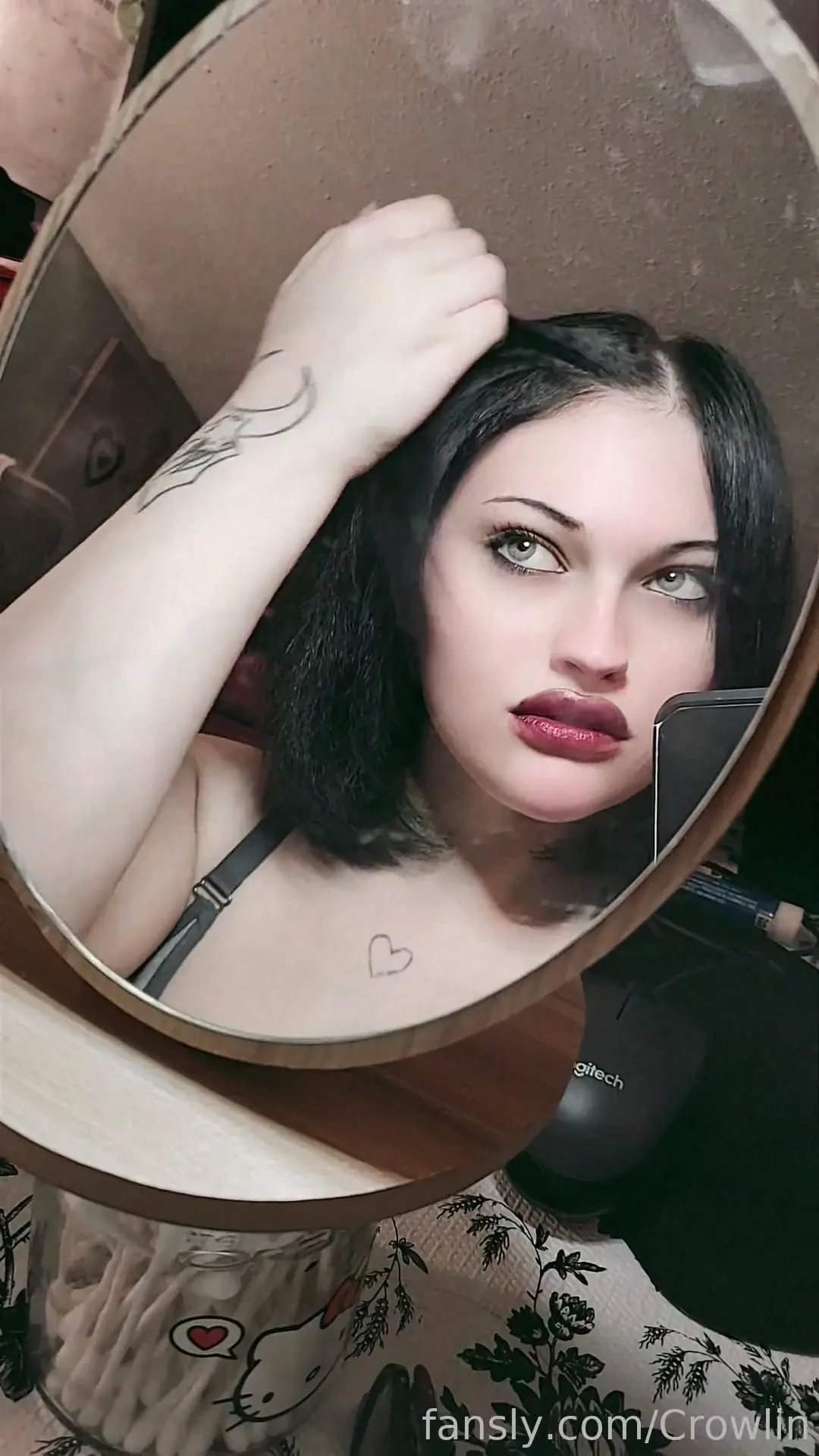 Baby not to be a flirt or anything but i d let you ruin my lipstick 