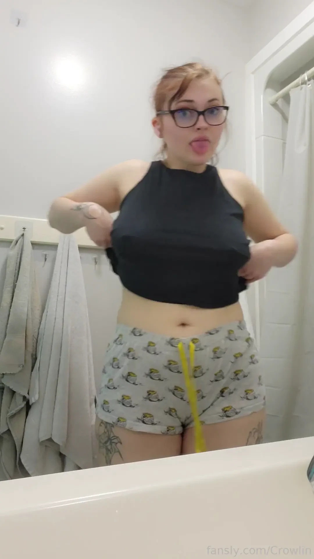 I like watching my tits bounce all around when i m brushing my teeth 