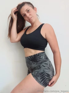 Hello hello from here to the gym baby give me a tip and i ll show you part 1