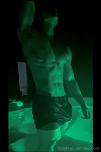 Just flexing for you imagine what i can do with these hands