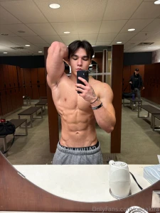 Flexing for you and only you make sure to turn your renew on so you