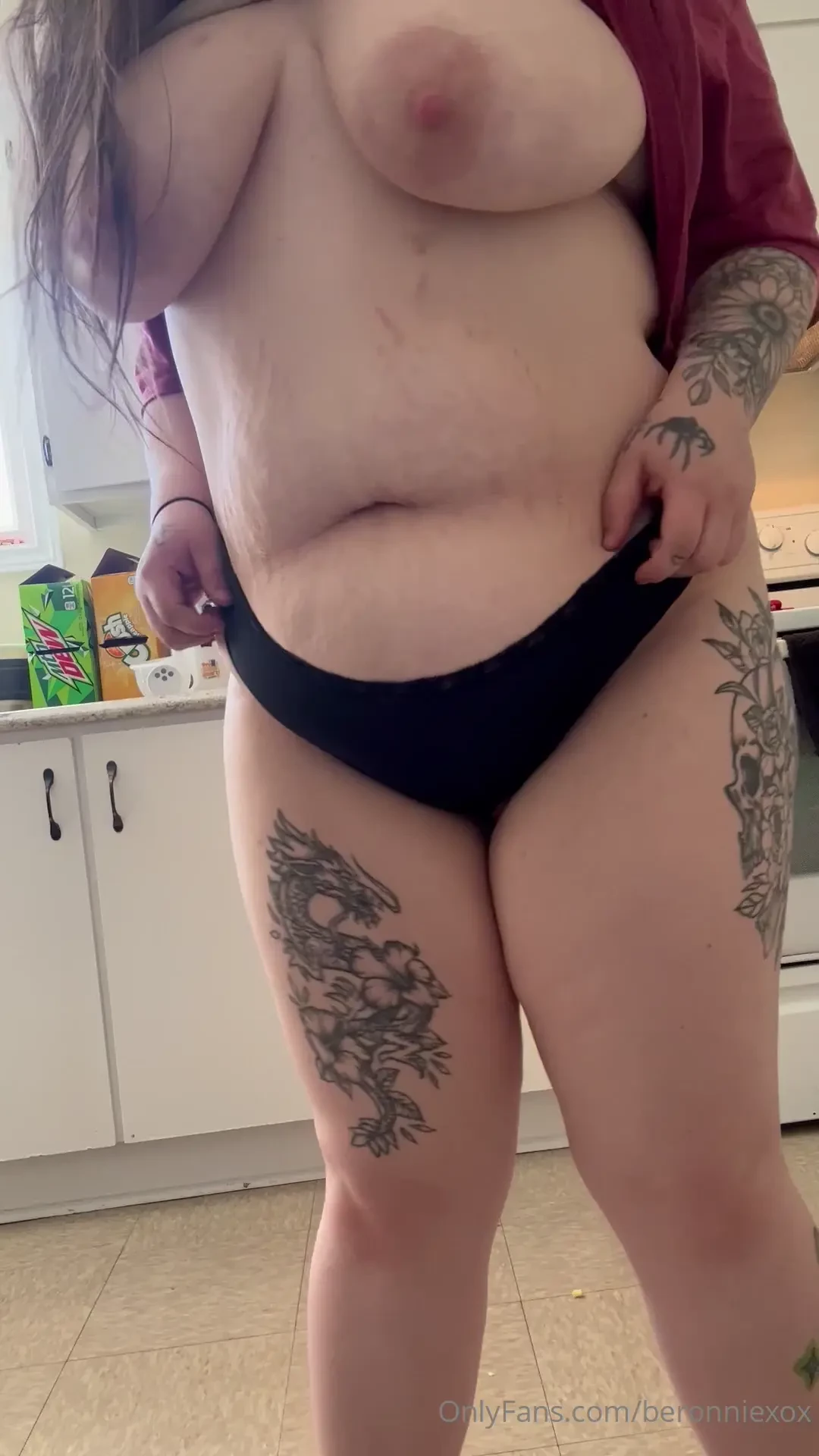 Been trying to embrace the mom body been trying to lose some weight 