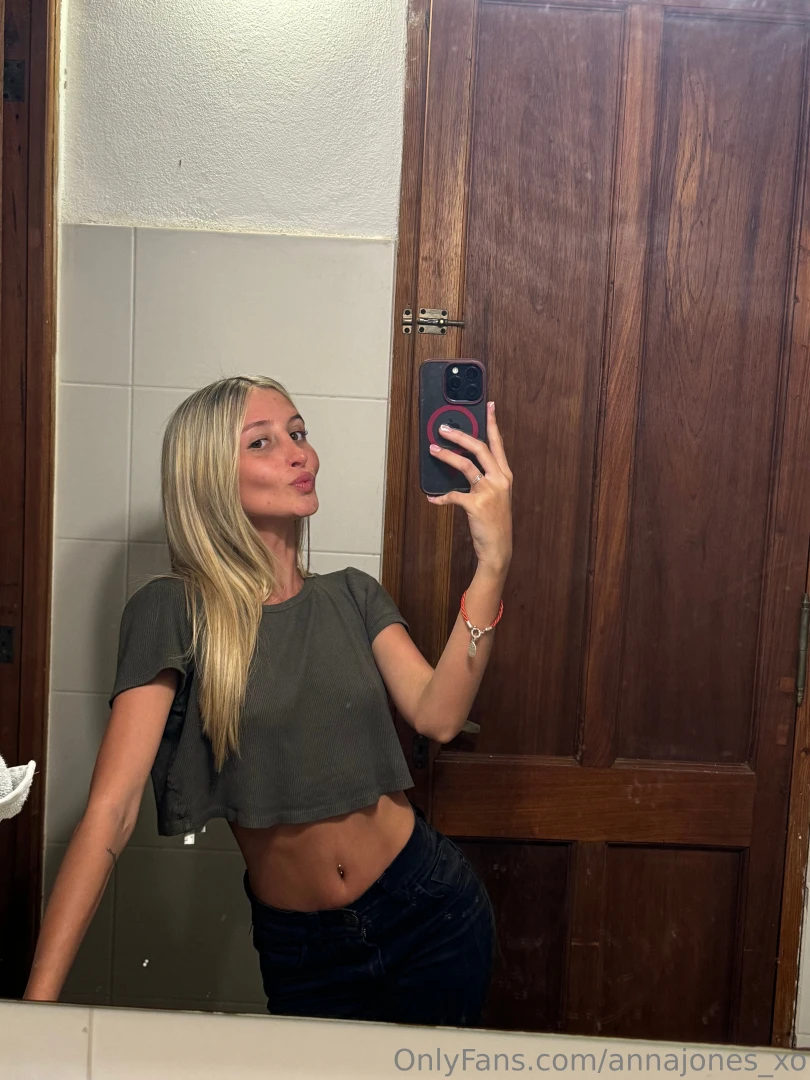 I m the quiet one in class until you re alone with me 