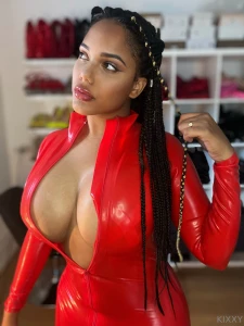 Just like the red latex color it s shining and no one can stop me from