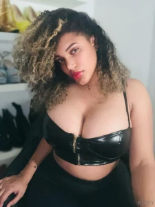 The top is too tight so your budget you tell me